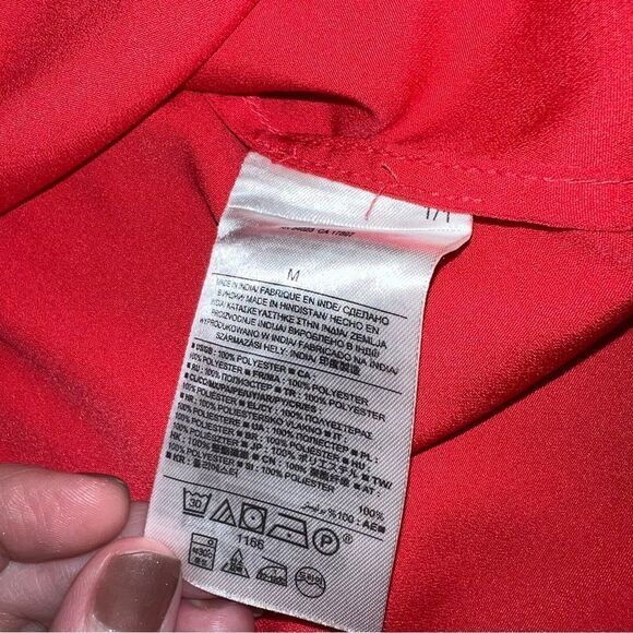 Banana Republic red shirt size M - Picture 4 of 6